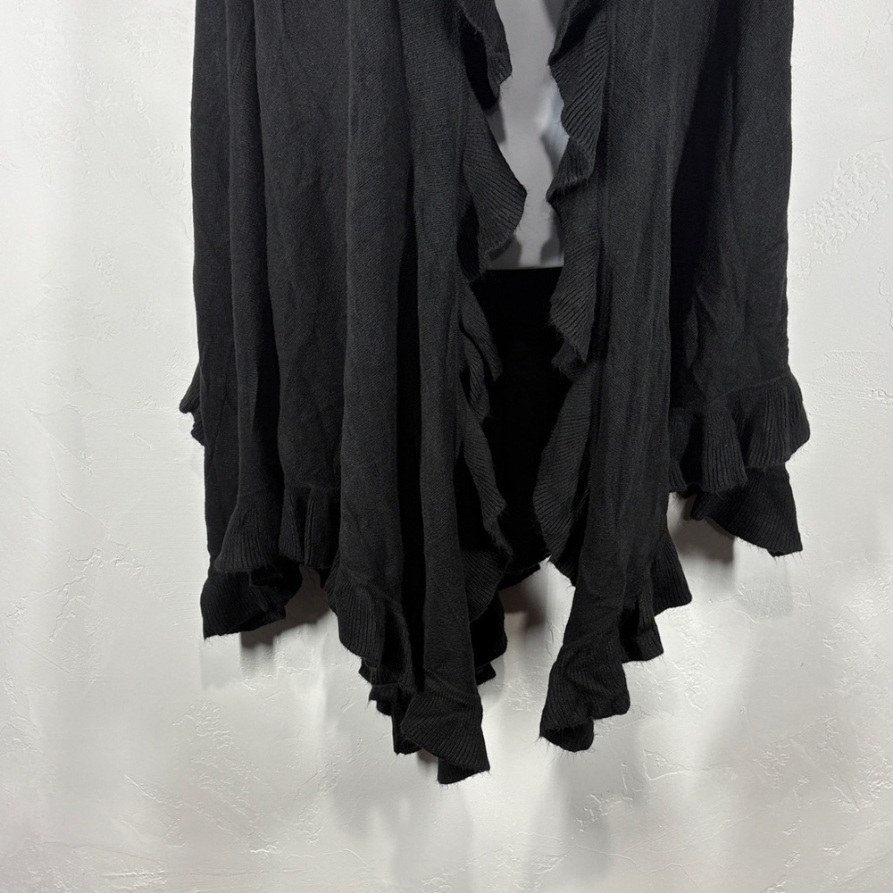Geneology Black Ruffled Open Wrap - Picture 3 of 8